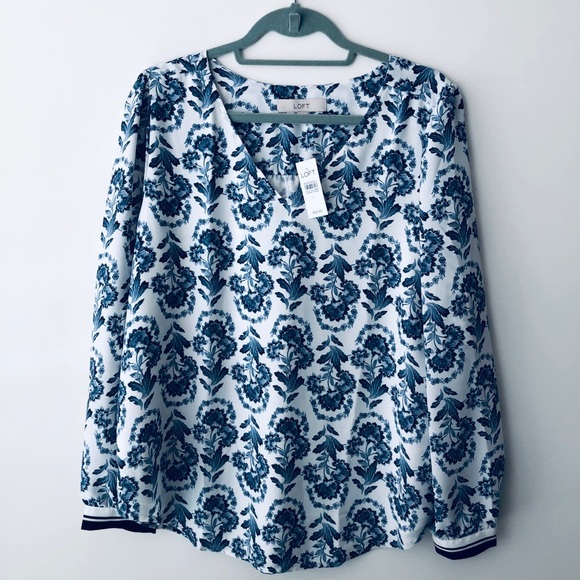 NWT LOFT Long-sleeve Floral Blouse, Size L - Picture 2 of 7